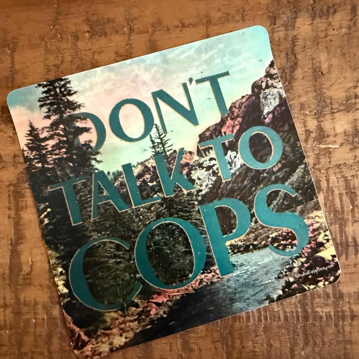 Don’t talk to cops (sticker)